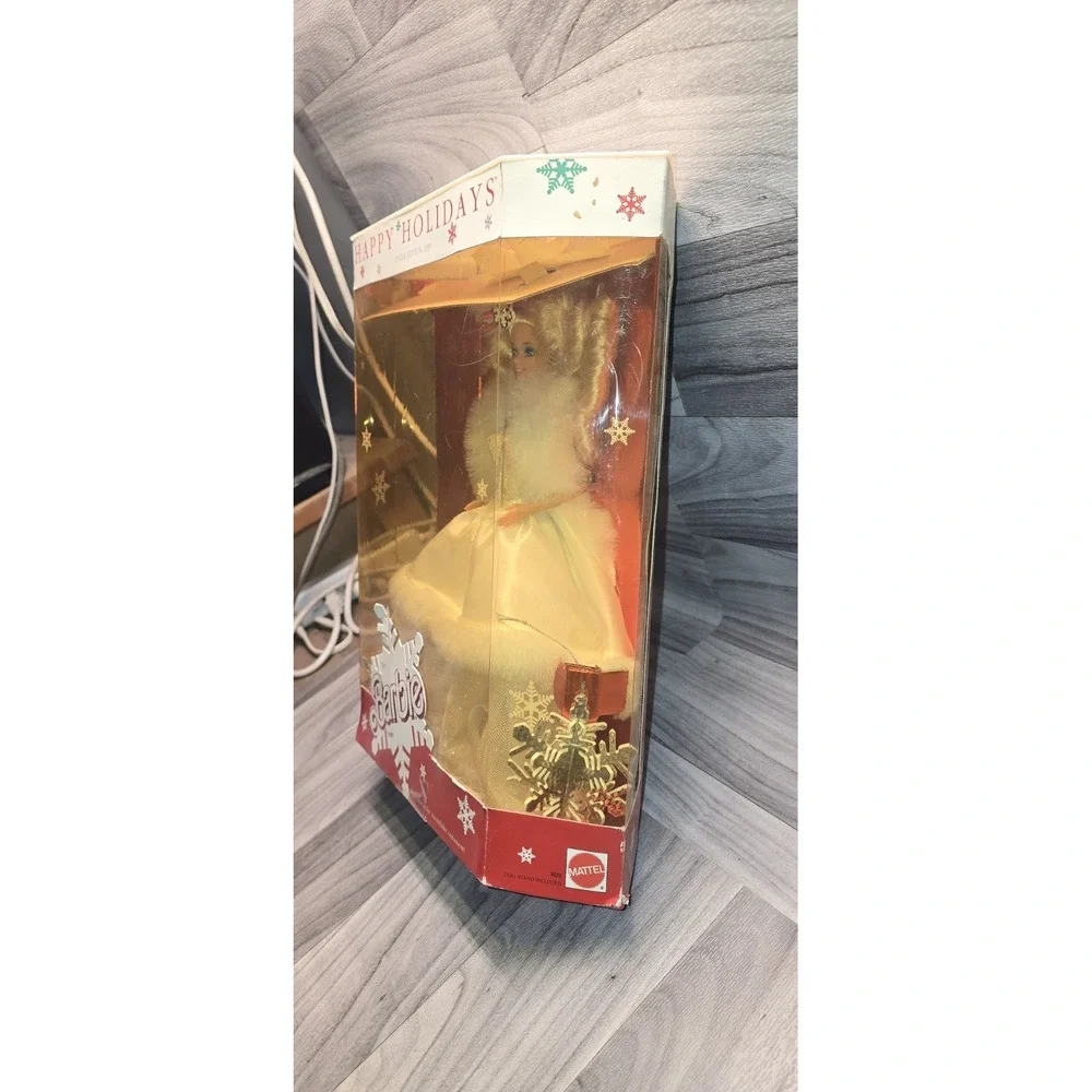 Beautiful Vintage Happy Holidays Barbie 1989 Edition